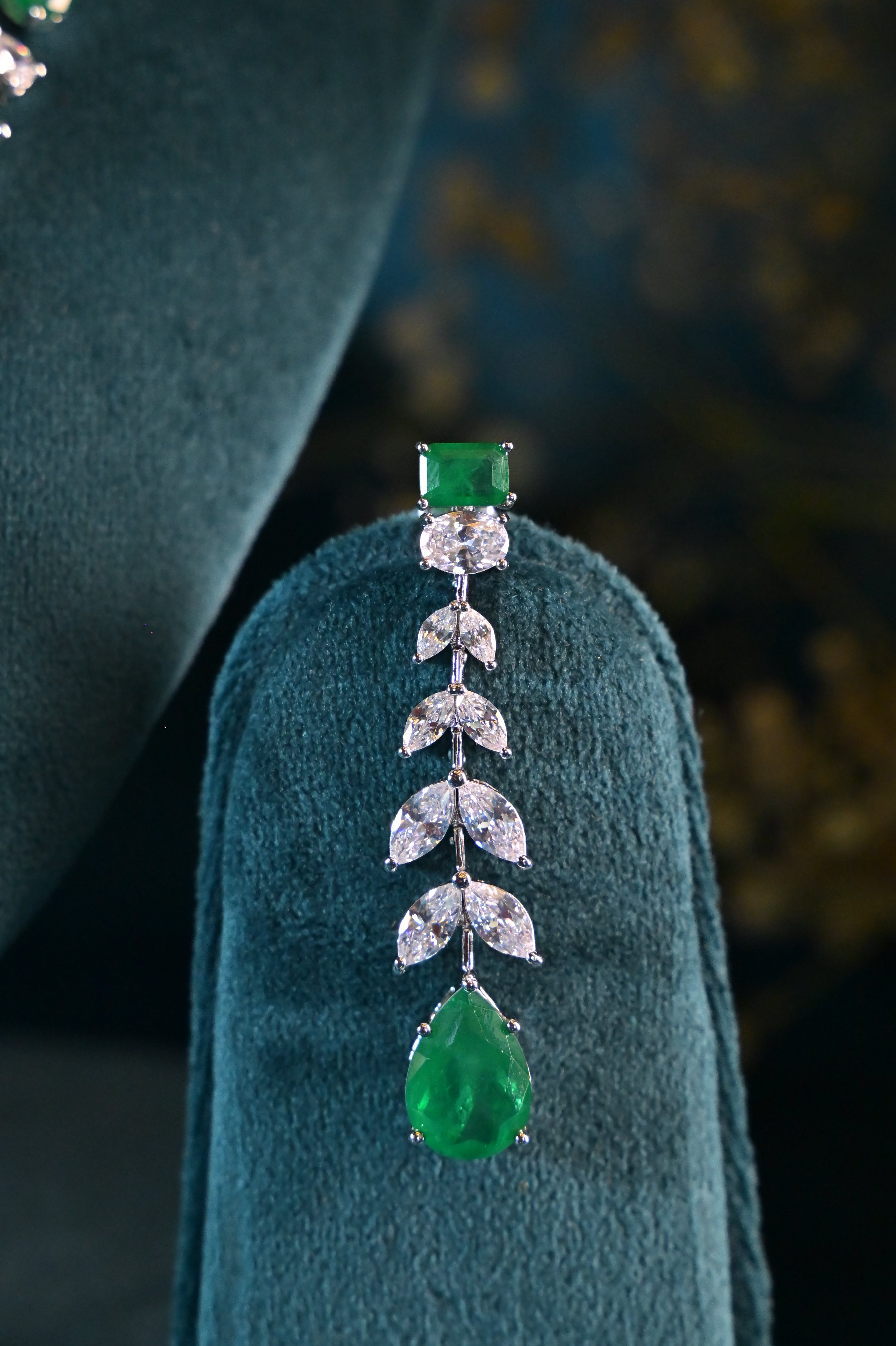 Cascade Emerald Row Necklace Set