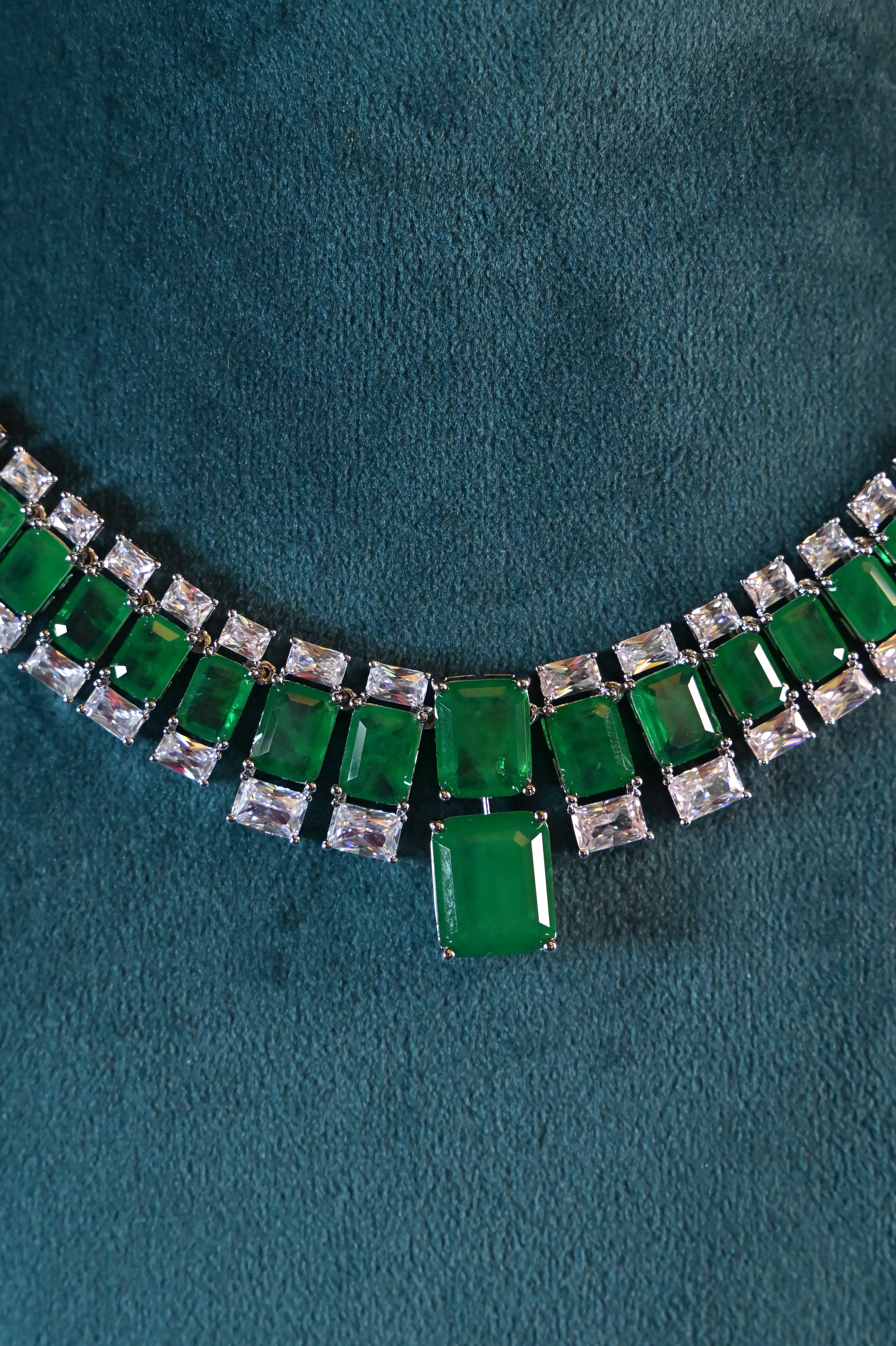 Étoile Tennis  Layer Emerald Necklace Set