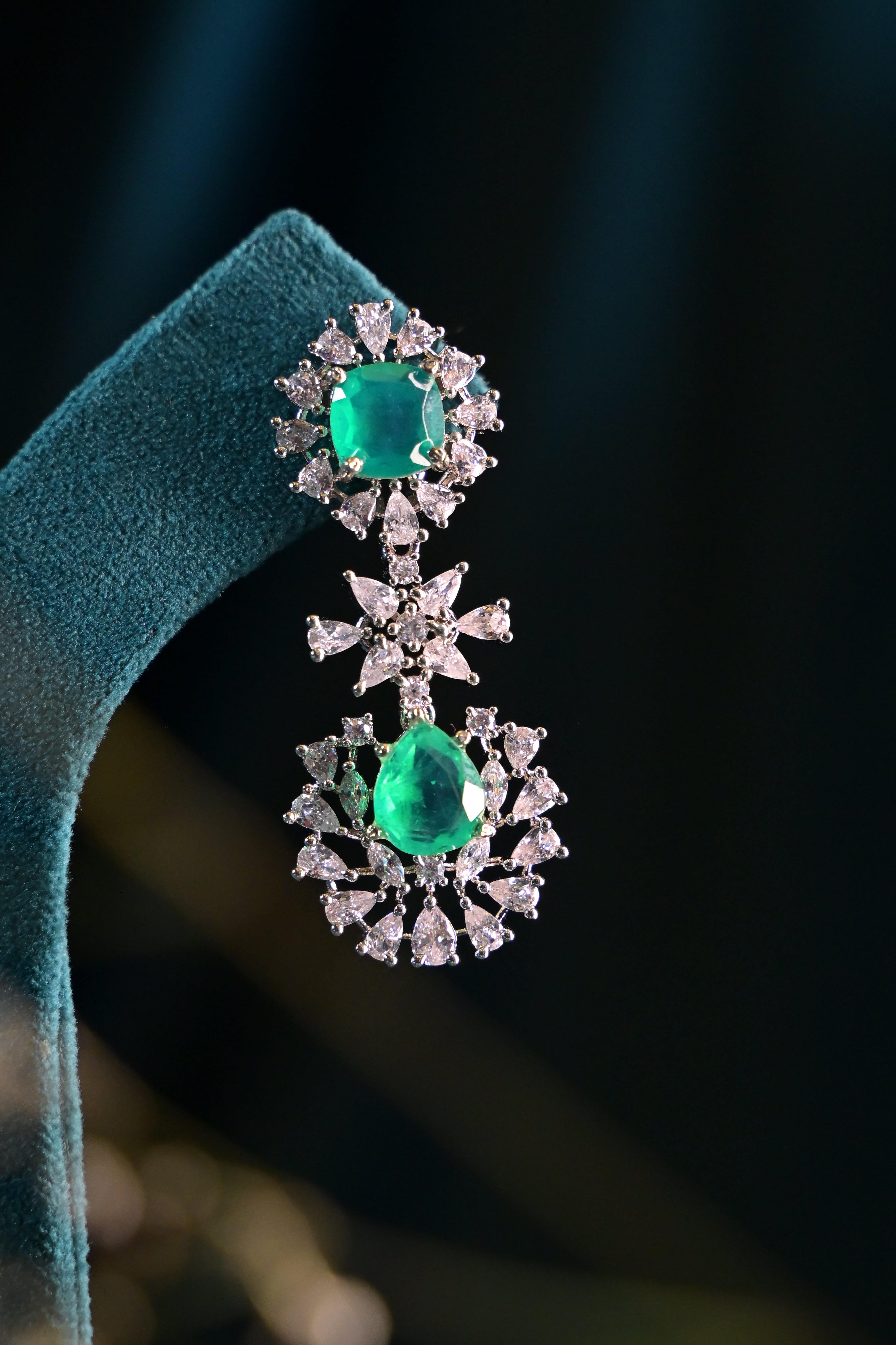 Emerald Floral Long Necklace Set