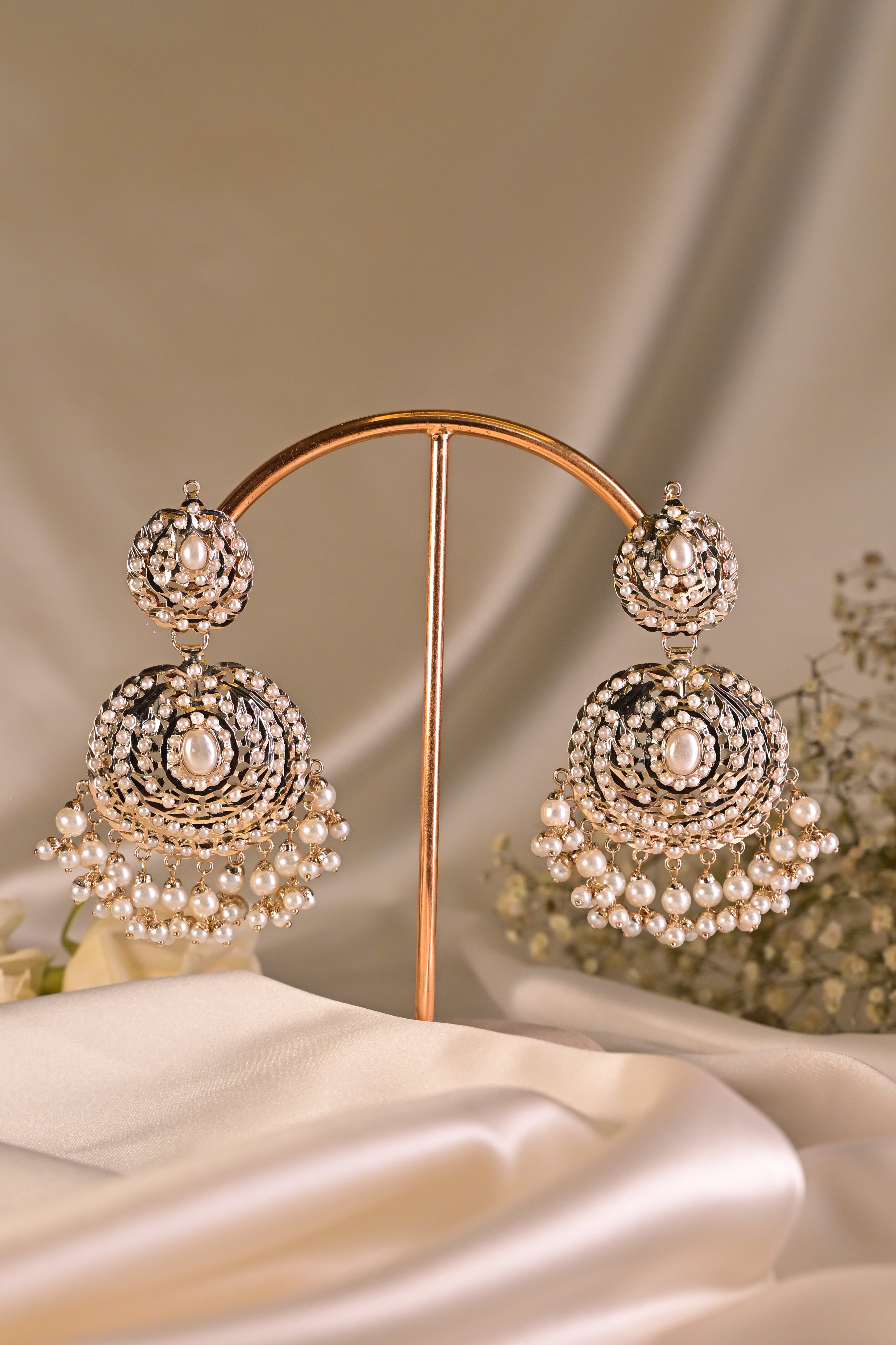 Pearl Drop White Jadau Earring