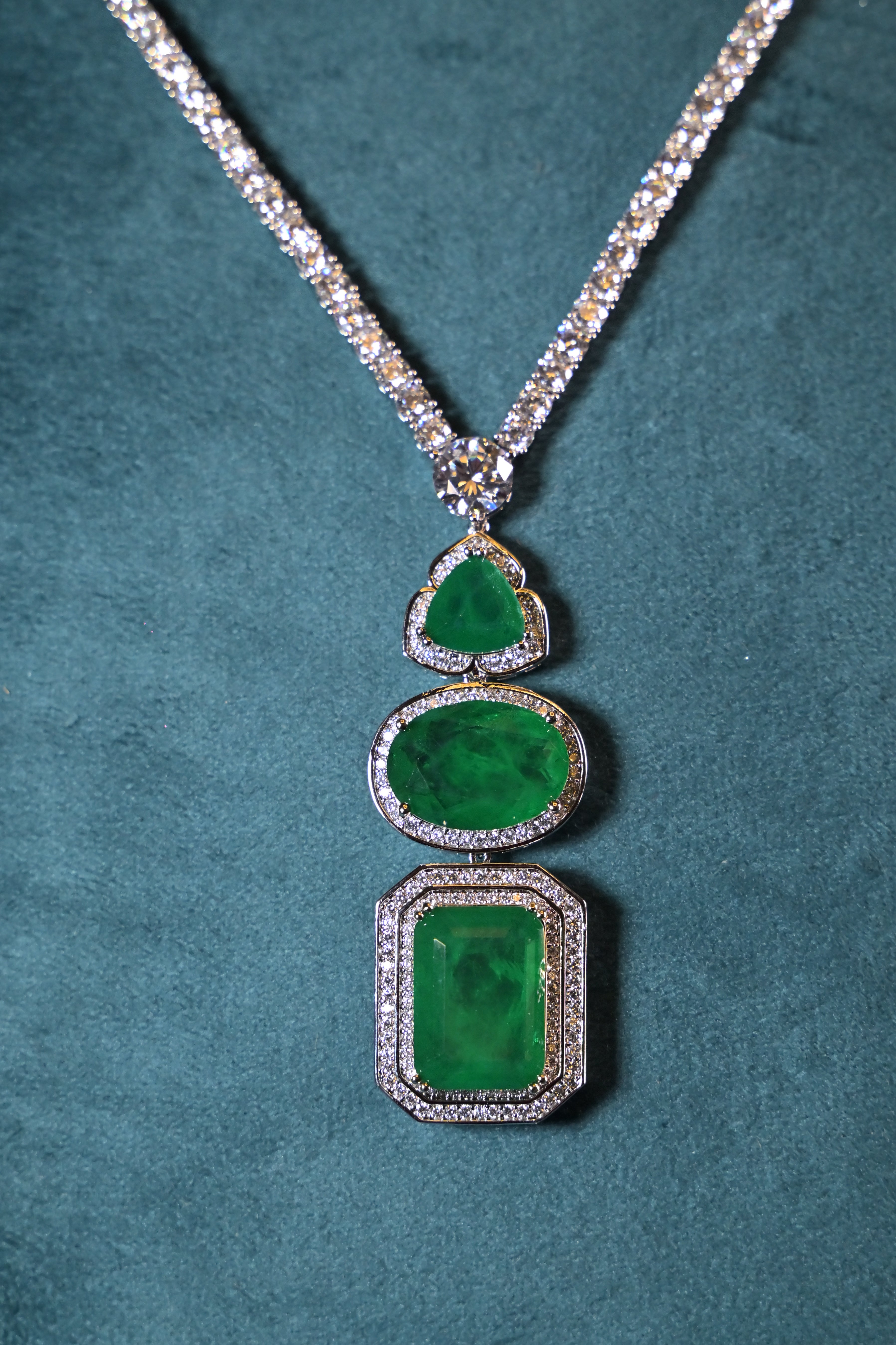 Aurora Prism Emerald Set