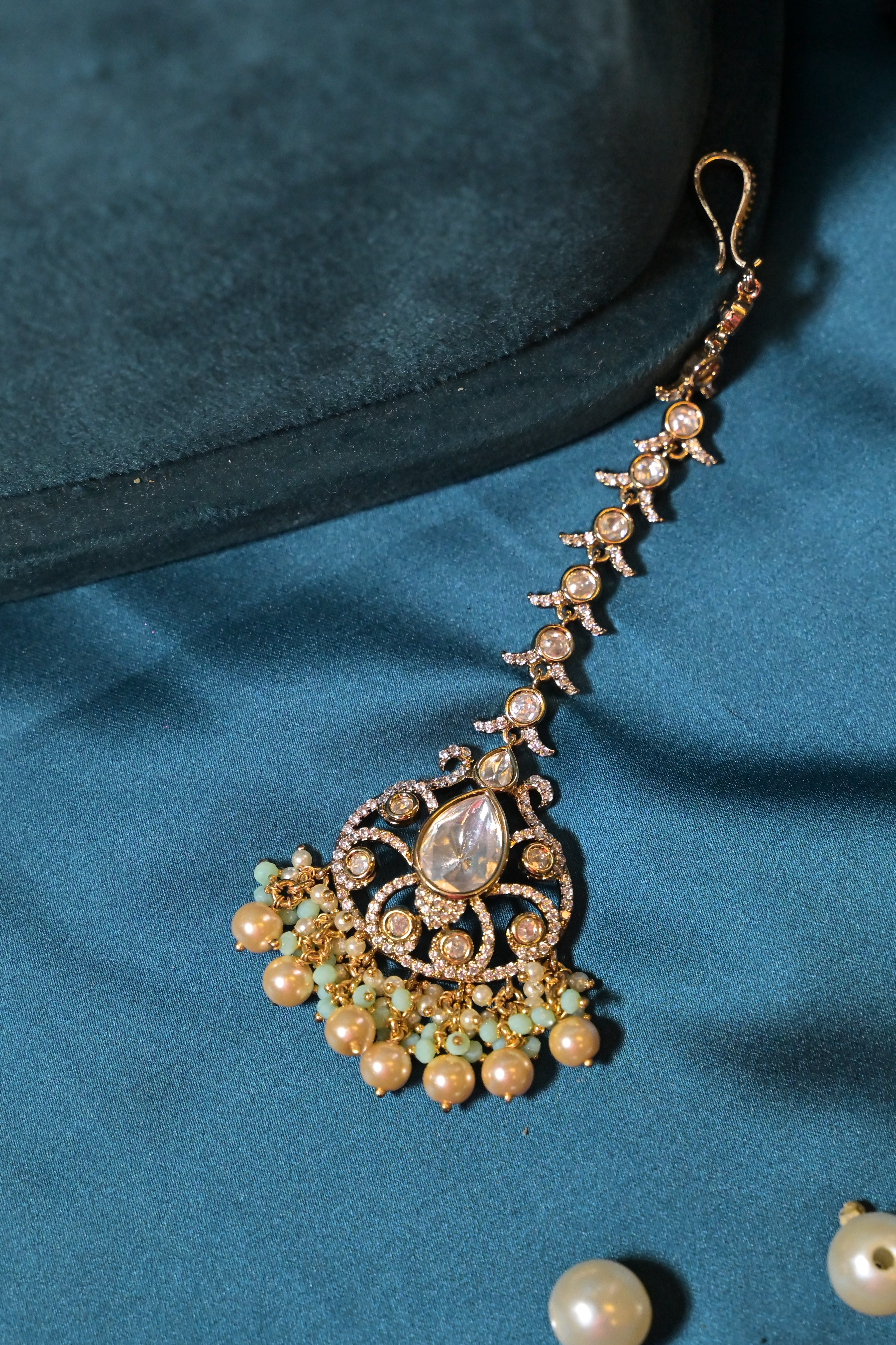 Mint Pearl Noor Choker