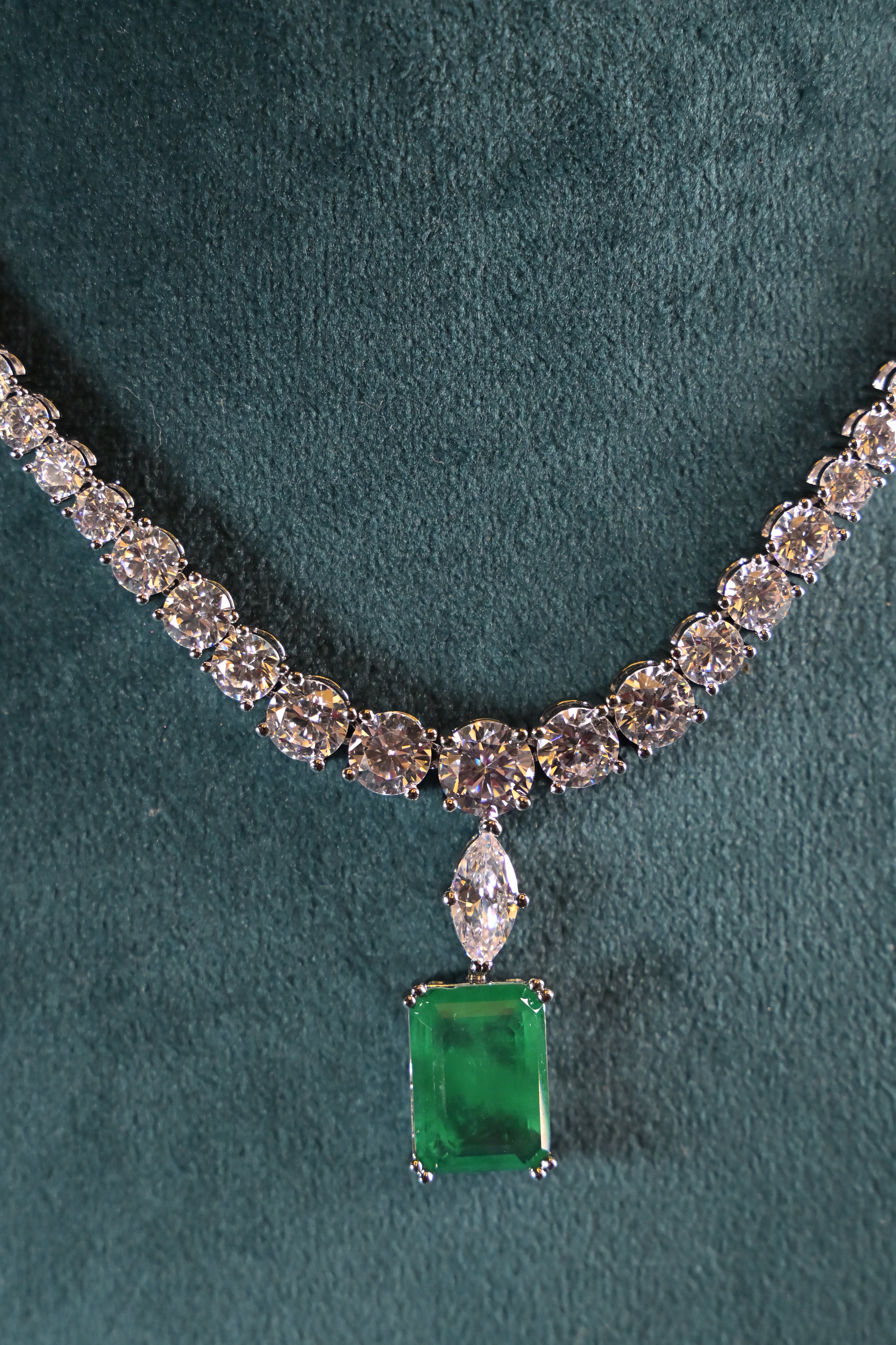 Emerald Drop Solitaire Set