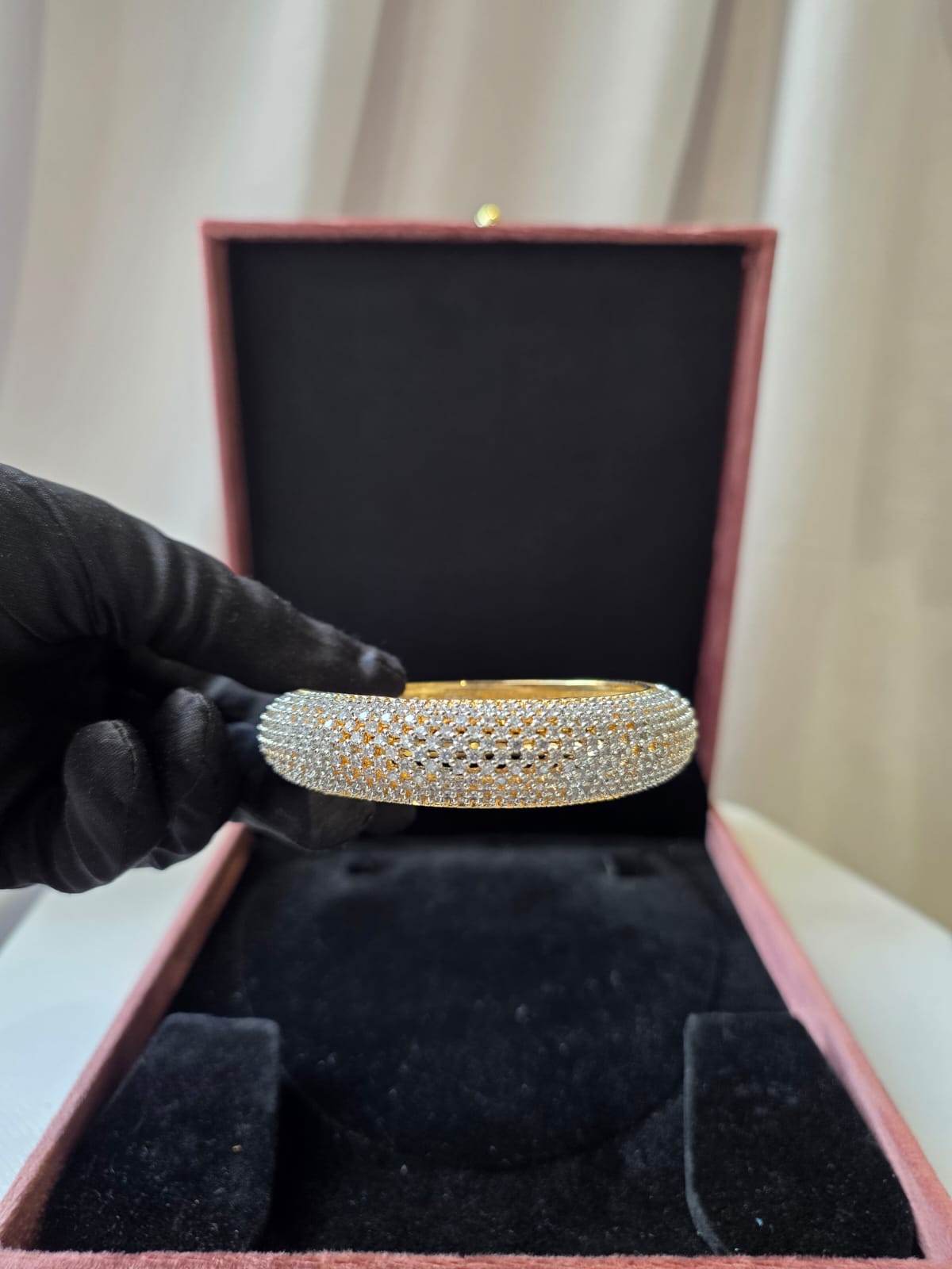 Grande Mesh round Diamond Bangles