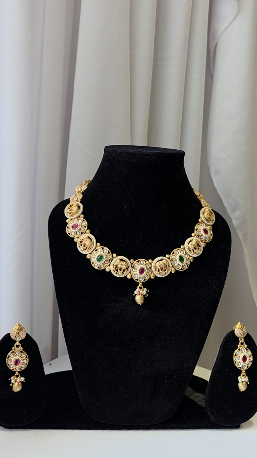 Royal Elephant Motif Necklace Set