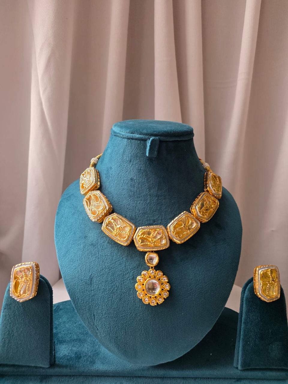 Classic gold flower Necklace Set