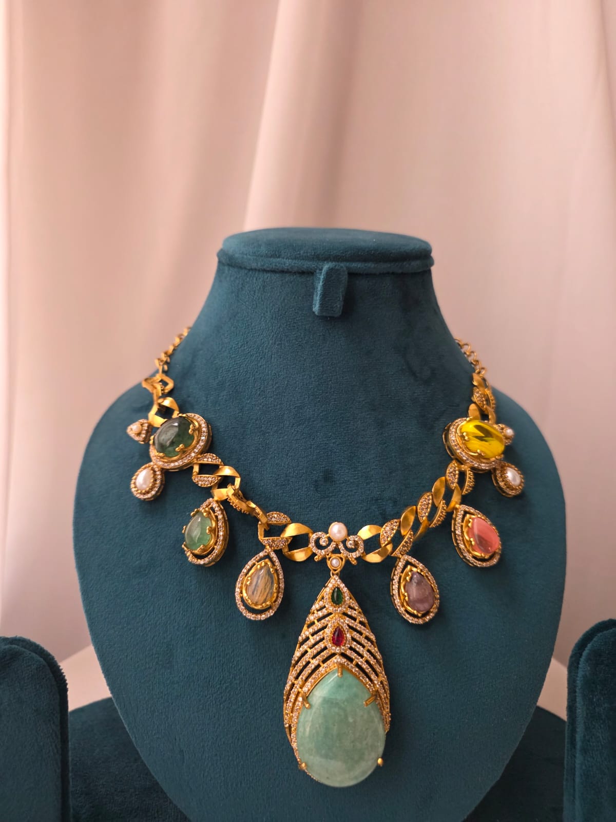 Multicolour Chain-Link Statement Necklace Set