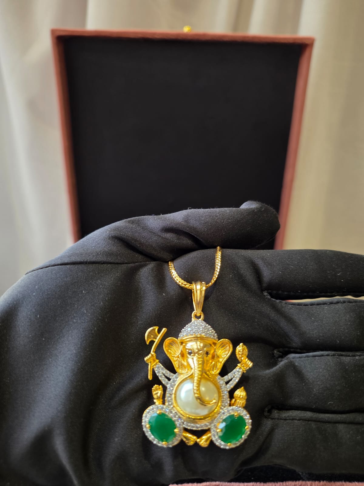 Emerald Ganesha Pendant Set