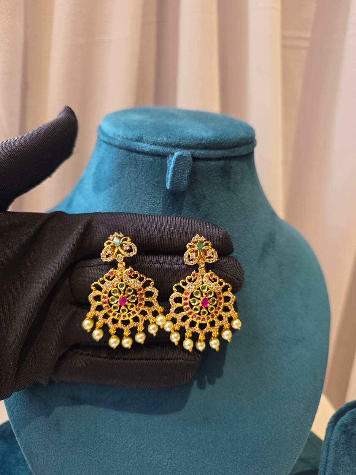 Riwaayat Pearl peacock Pendant Set