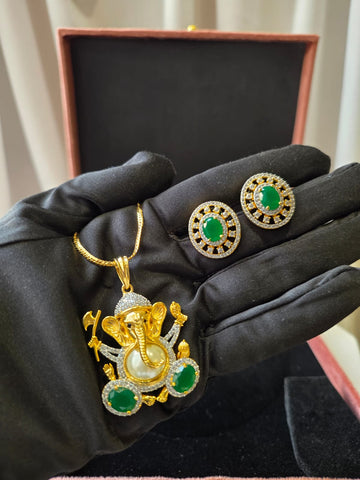 Emerald Ganesha Pendant Set